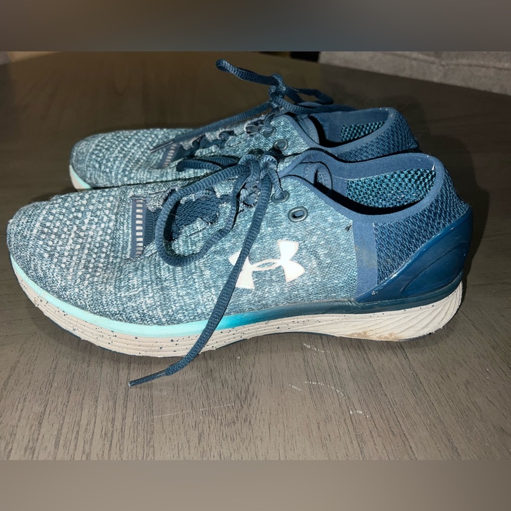 Women’s Tennis Shoes